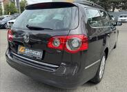 Volkswagen Passat 9