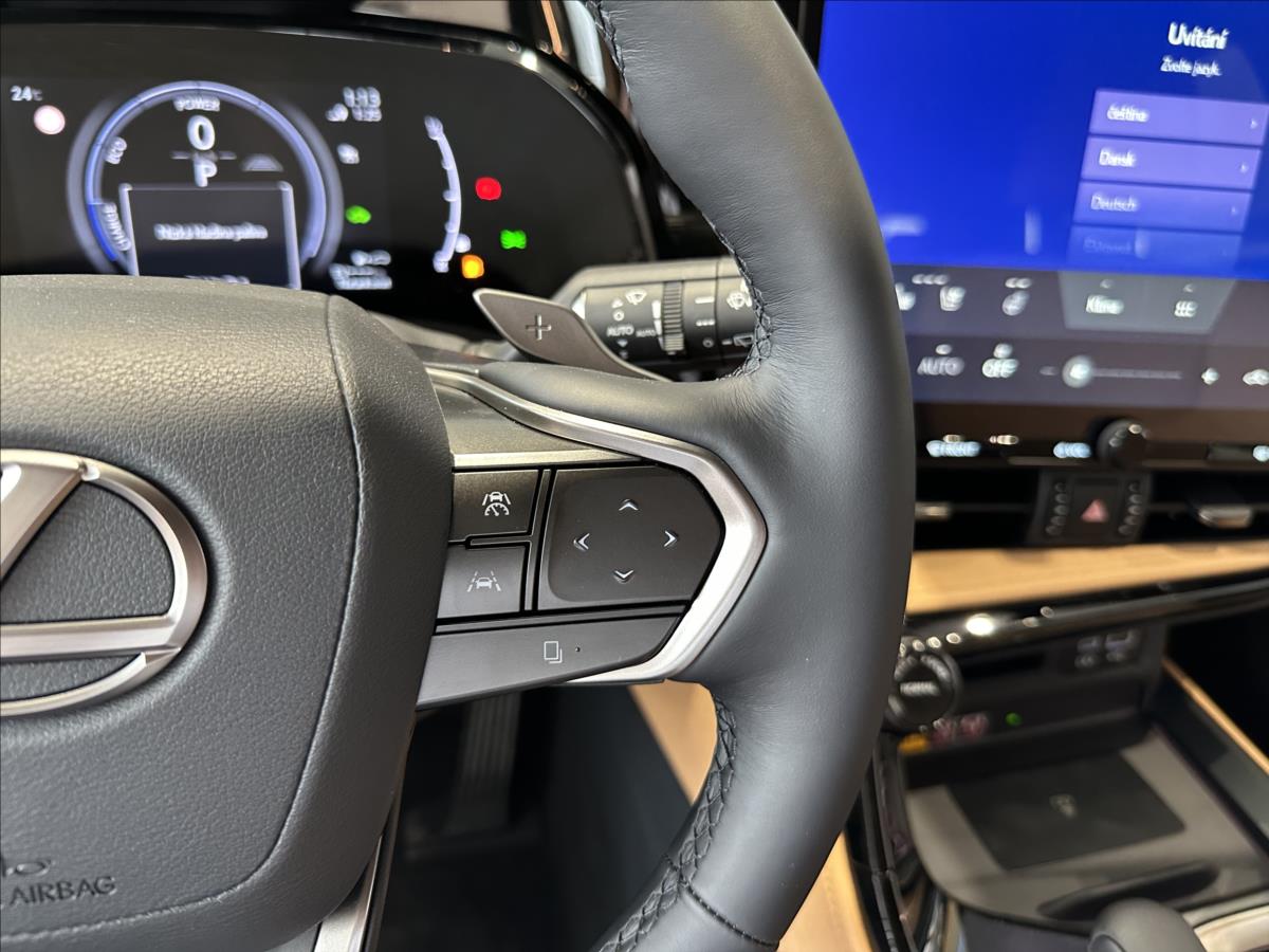 Lexus NX 450h plus