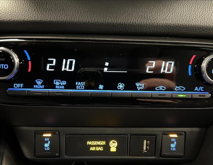 Mazda 2 12