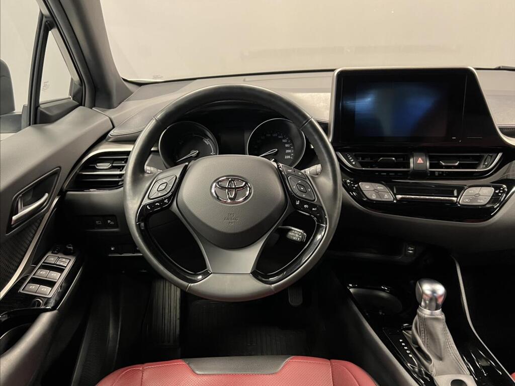Toyota C-HR 5