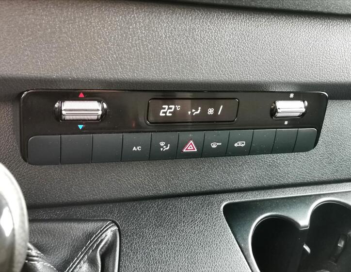 Mercedes-Benz Sprinter 10