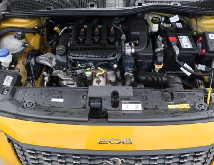 Peugeot 208 27