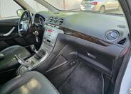 Ford Galaxy 28