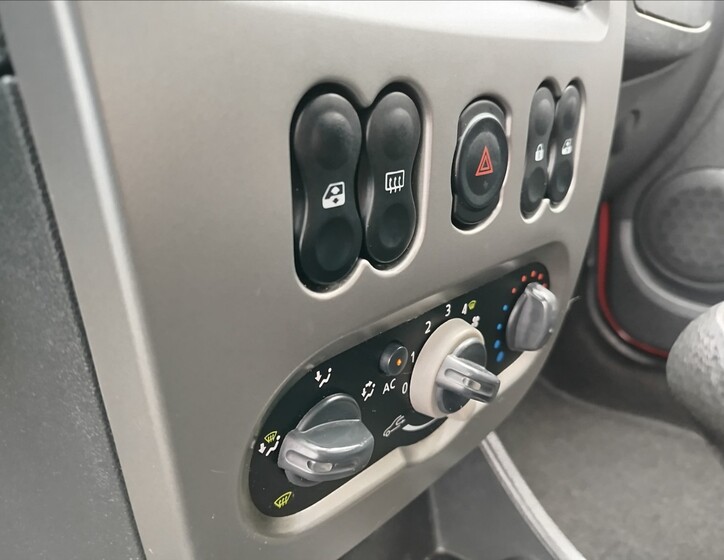 Dacia Sandero 18