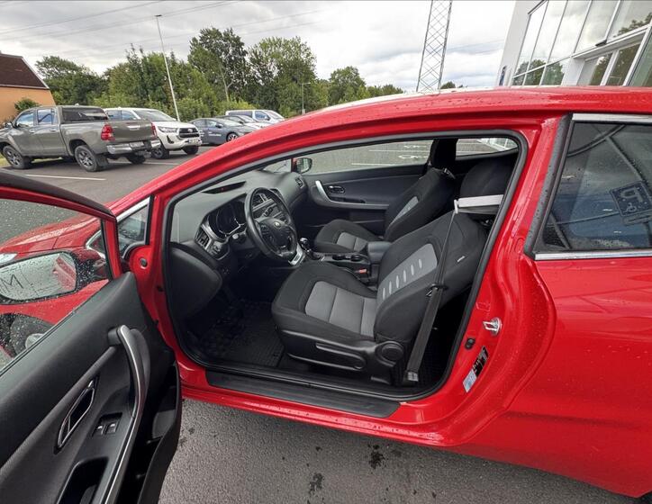 KIA Ceed 8