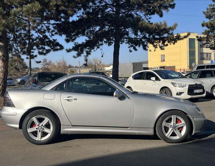 Mercedes-Benz SLK 4