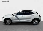 Mercedes-Benz GLA 9