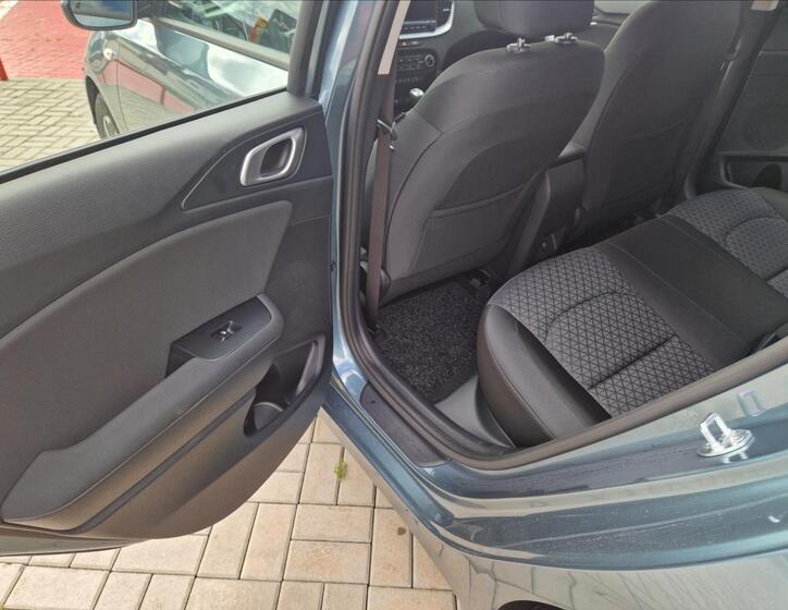 KIA Ceed 10