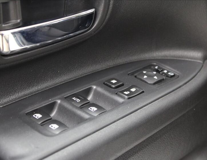 Mitsubishi Outlander 15