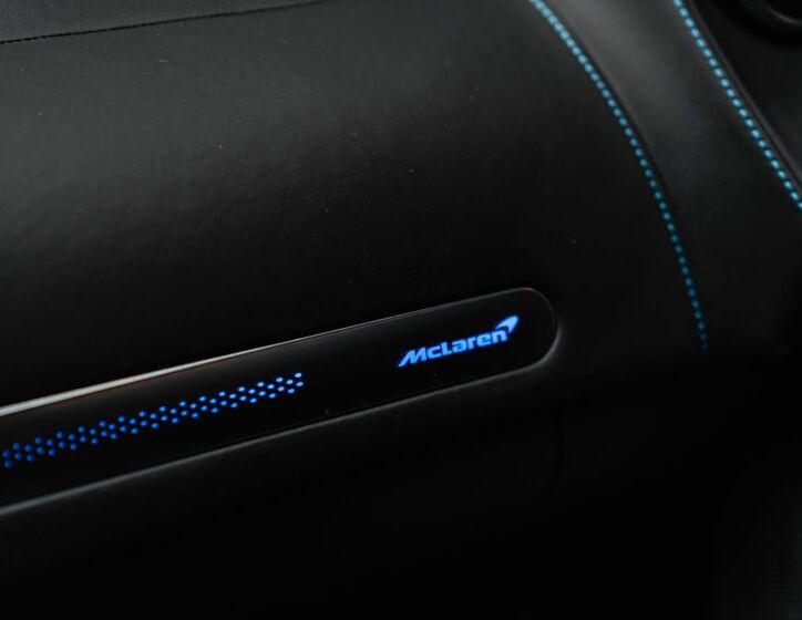 McLaren Ostatní 18