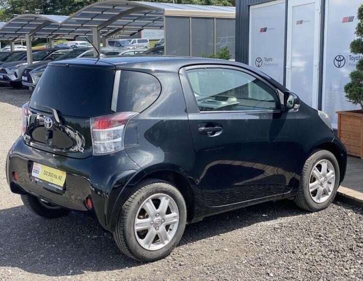 Toyota iQ 3