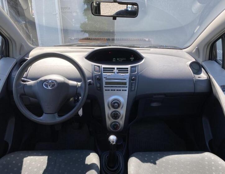 Toyota Yaris 11