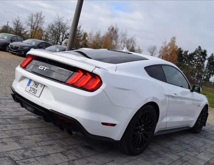 Ford Mustang 5