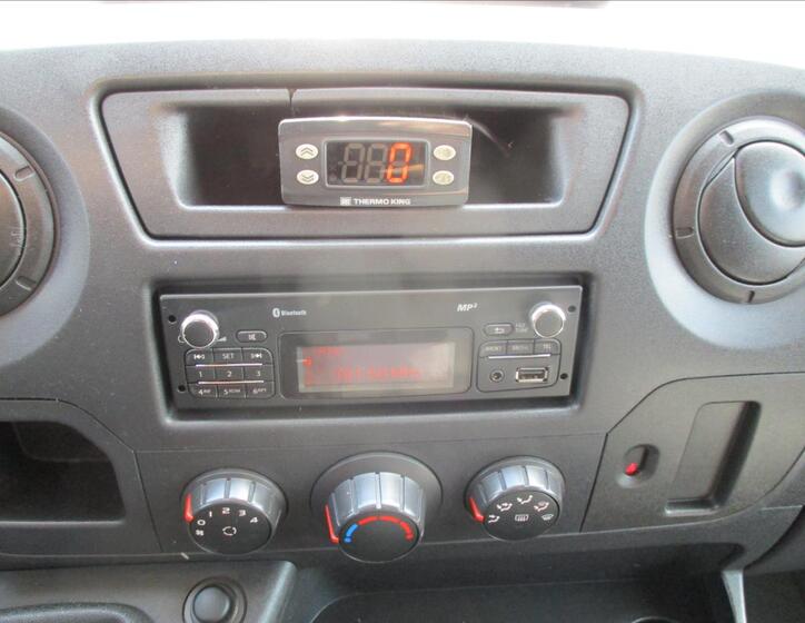 Renault Master 12