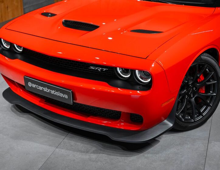 Dodge Challenger 2