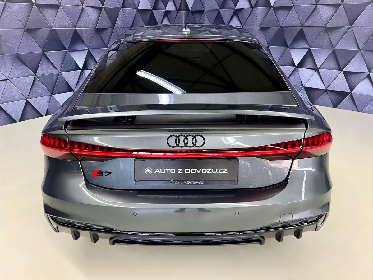 Audi S7