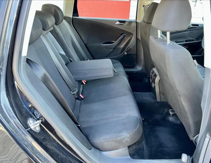 Volkswagen Passat 16