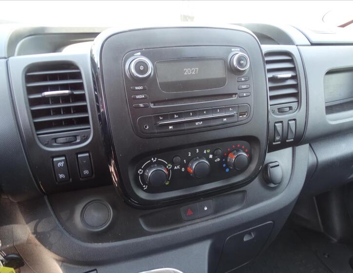 Opel Vivaro 18