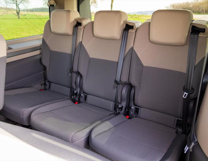 Volkswagen Multivan 18