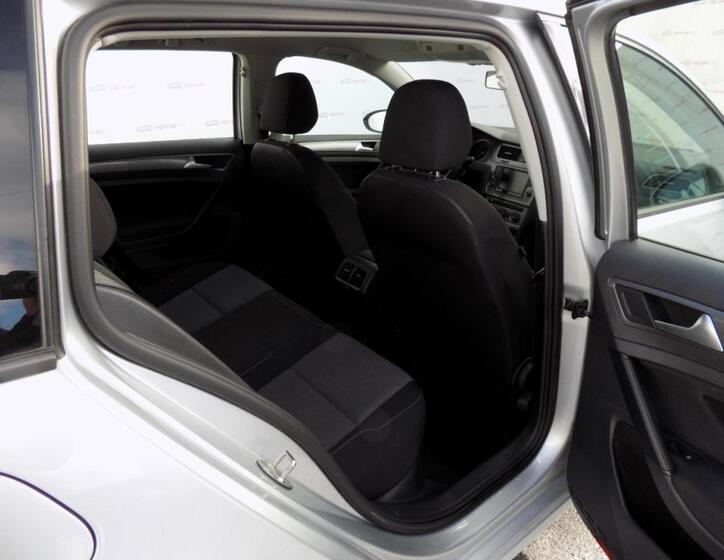 Volkswagen Golf 20