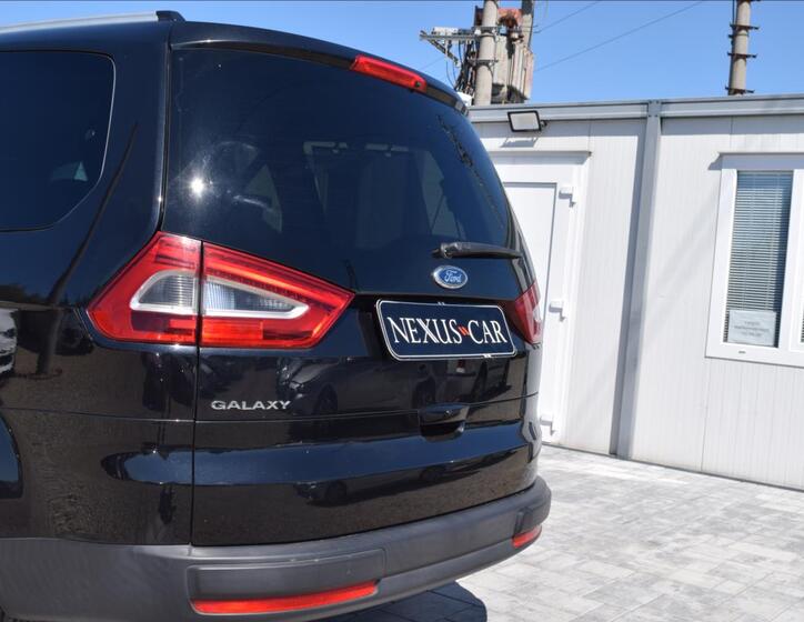 Ford Galaxy 12