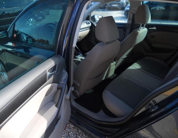 Volkswagen Golf 15