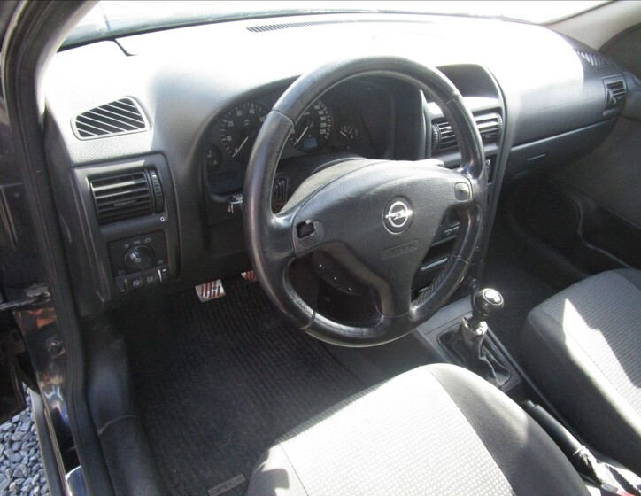 Opel Astra 10