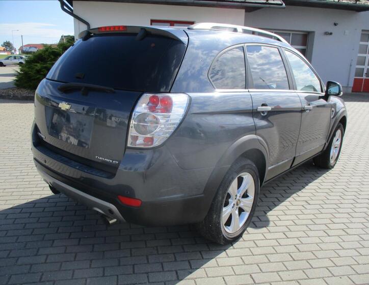 Chevrolet Captiva 4