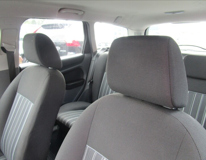 Ford Focus 13