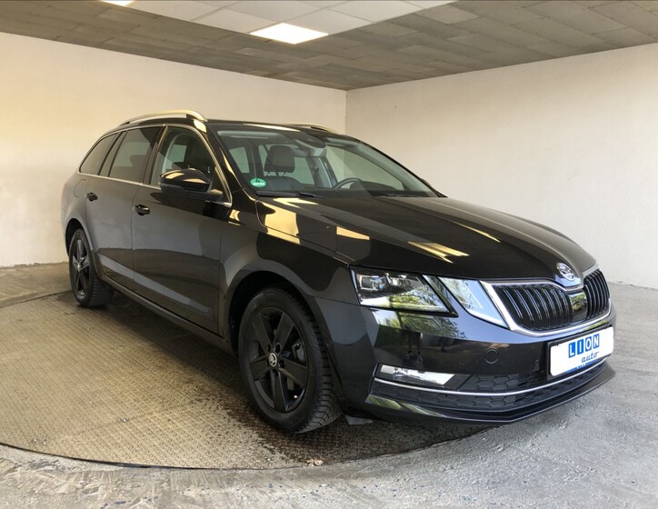 Škoda Octavia 1