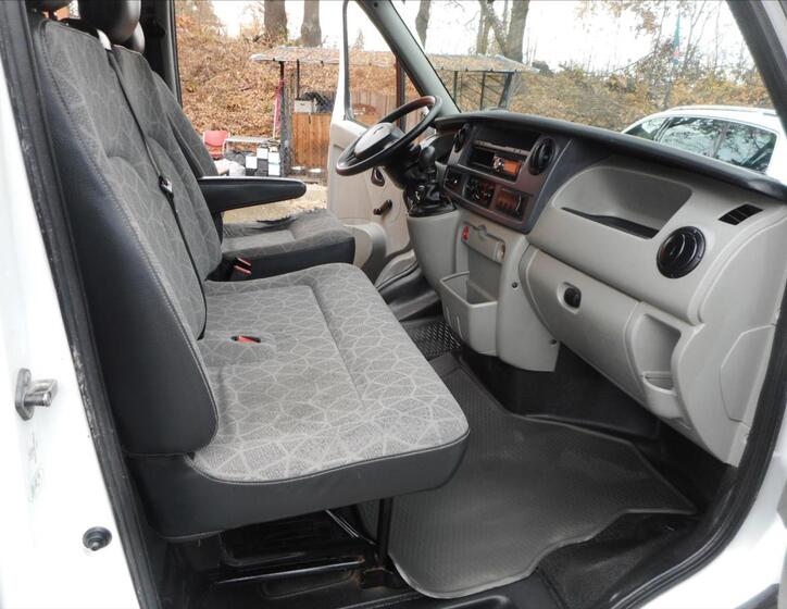Renault Master 17