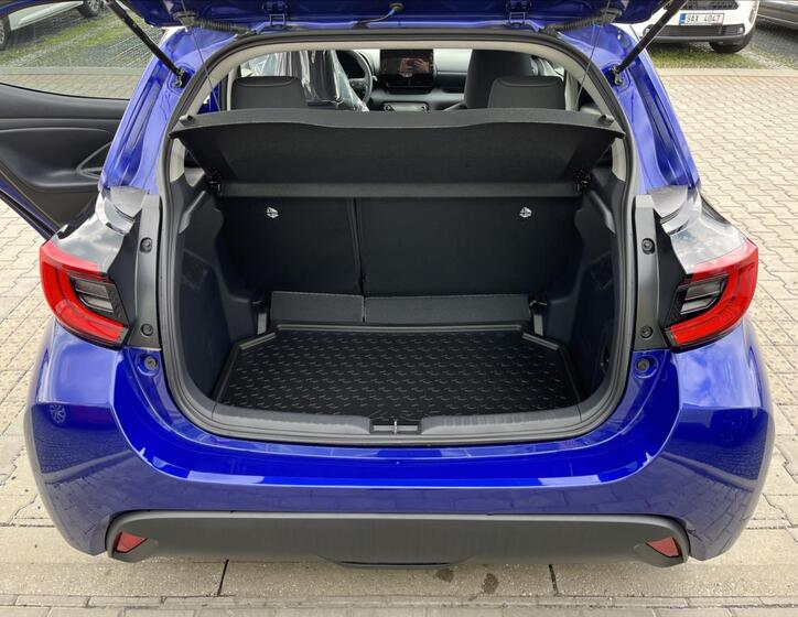 Toyota Yaris 6