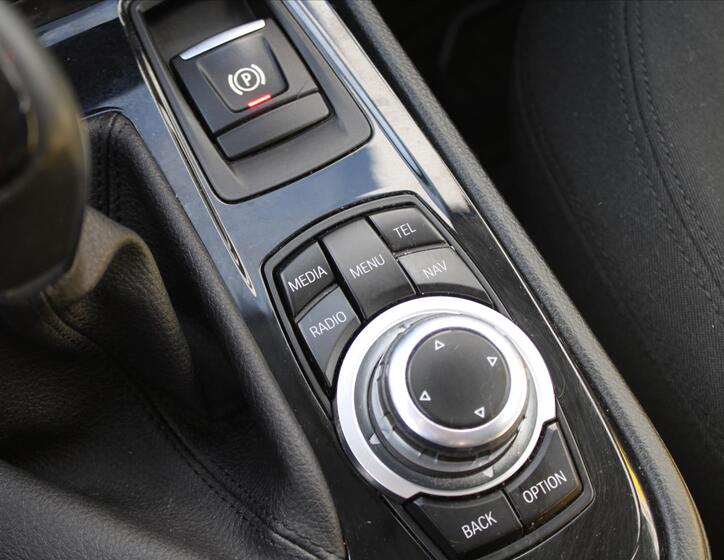 BMW Řada 2 20