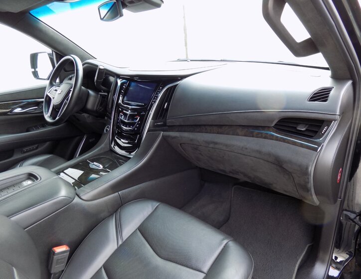Cadillac Escalade 16