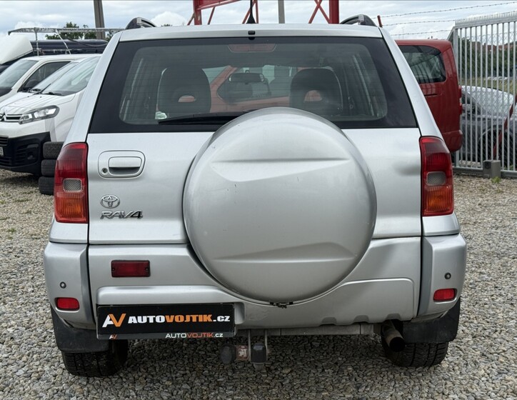 Toyota RAV4 6