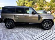 Land Rover Defender 6