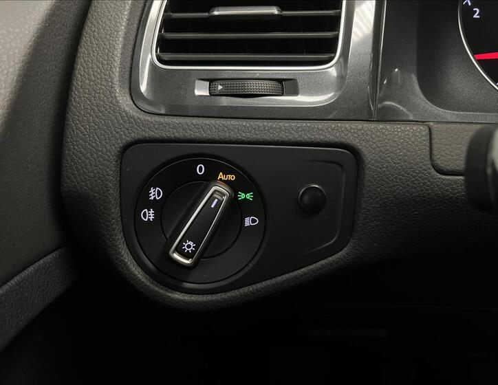 Volkswagen Golf 20