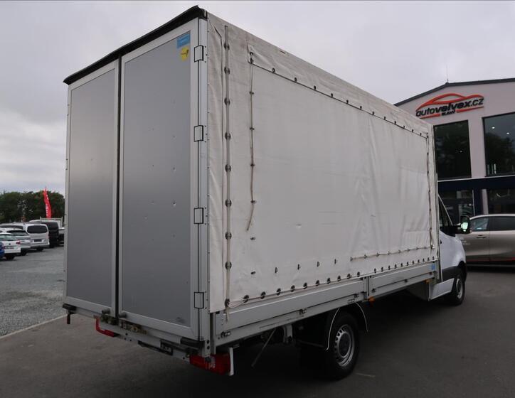 Mercedes-Benz Sprinter 3