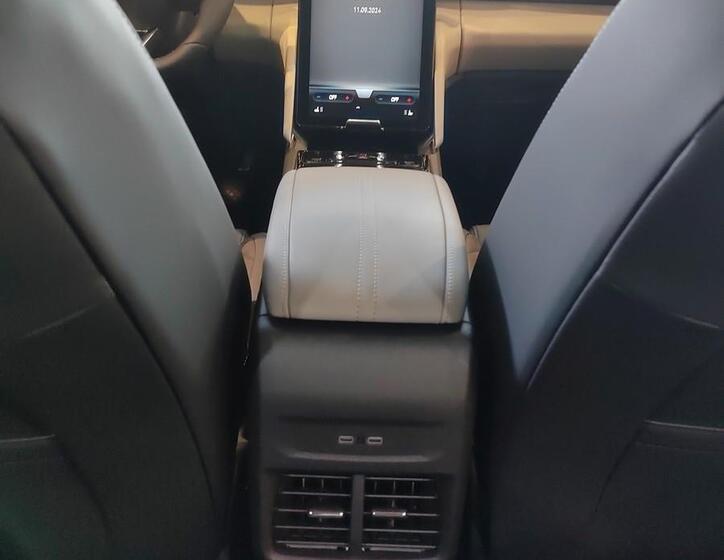Ford Explorer 17