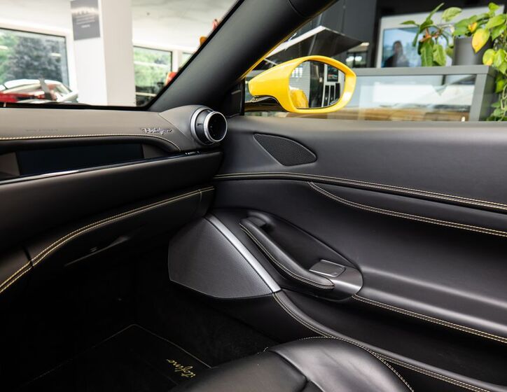 Ferrari Portofino 11