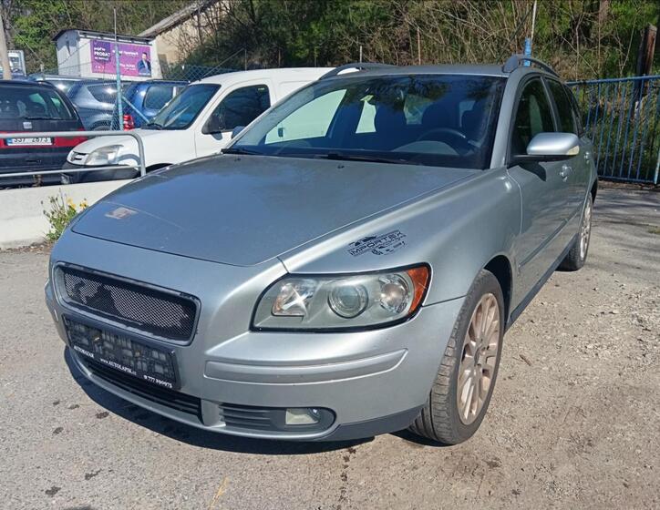 Volvo V50 3