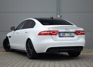 Jaguar XE 5