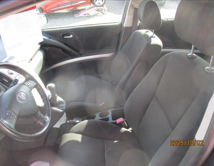 Toyota Corolla Verso 13