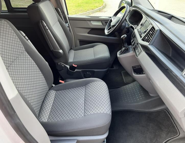 Volkswagen Caravelle 13