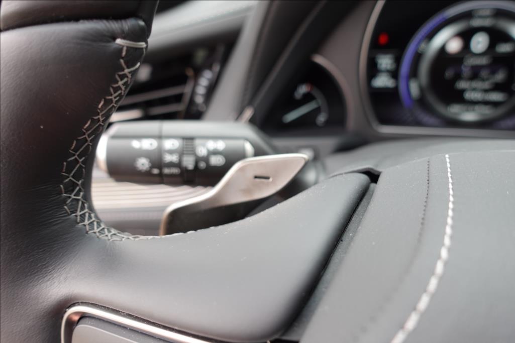 Lexus LS 500h