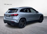Mercedes-Benz GLA 5