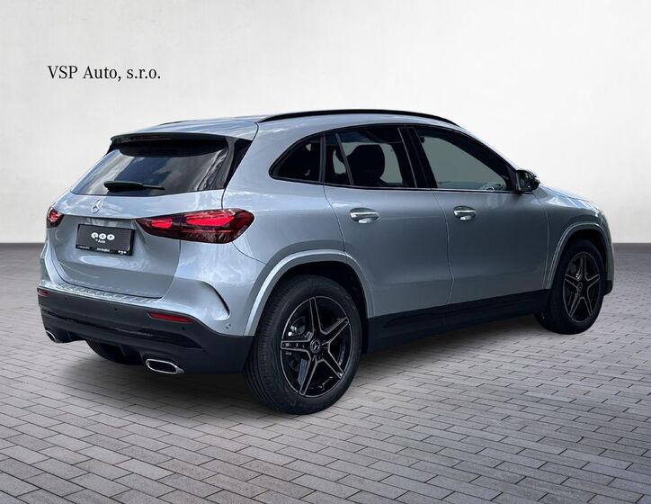 Mercedes-Benz GLA 5