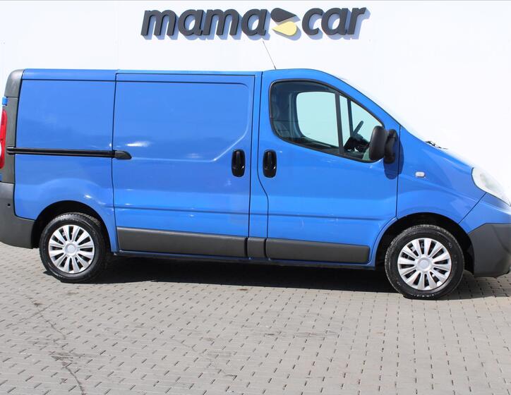 Renault Trafic 8