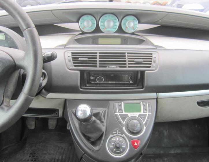 Peugeot 807 9