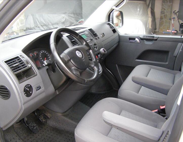 Volkswagen Caravelle 12